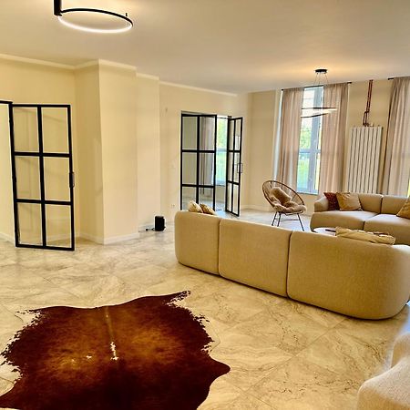 Sanierte 5 Zimmer Luxus Standard Apartment Auf 350Qm Hamburg Luaran gambar