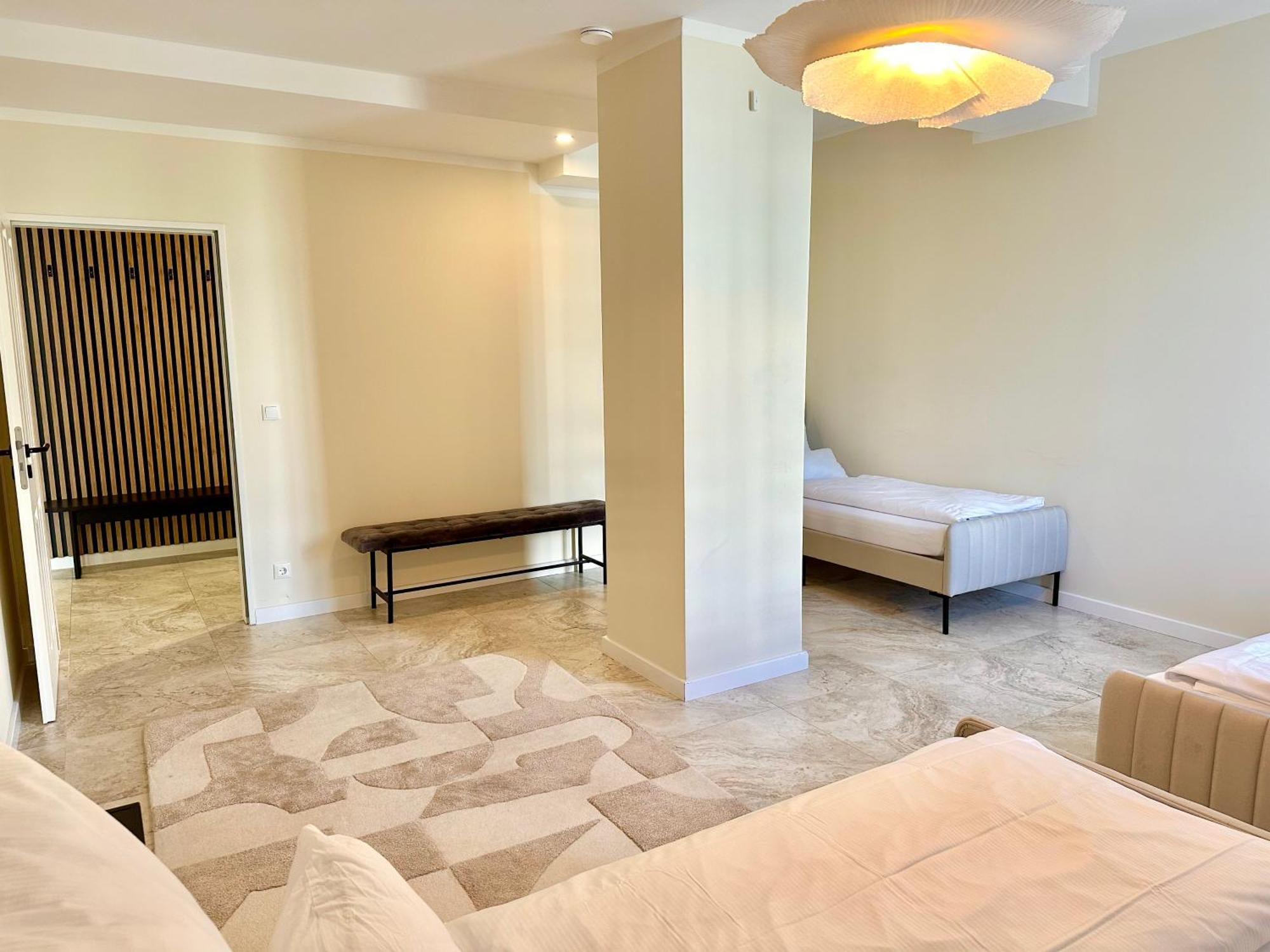 Sanierte 5 Zimmer Luxus Standard Apartment Auf 350Qm Hamburg Luaran gambar